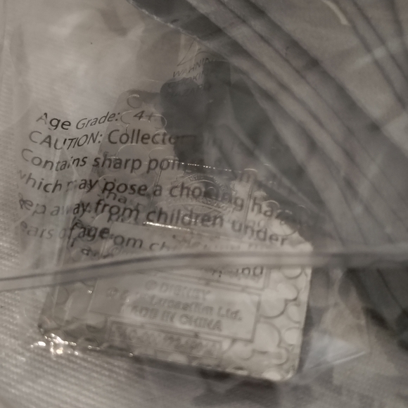 🏰Disneyland Resort Star Wars Galaxy's Edge Collector Pin And ID Lanyard - Picture 6 of 6